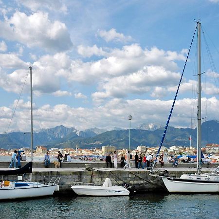 Apartamento Villino Caproni Viareggio Exterior foto
