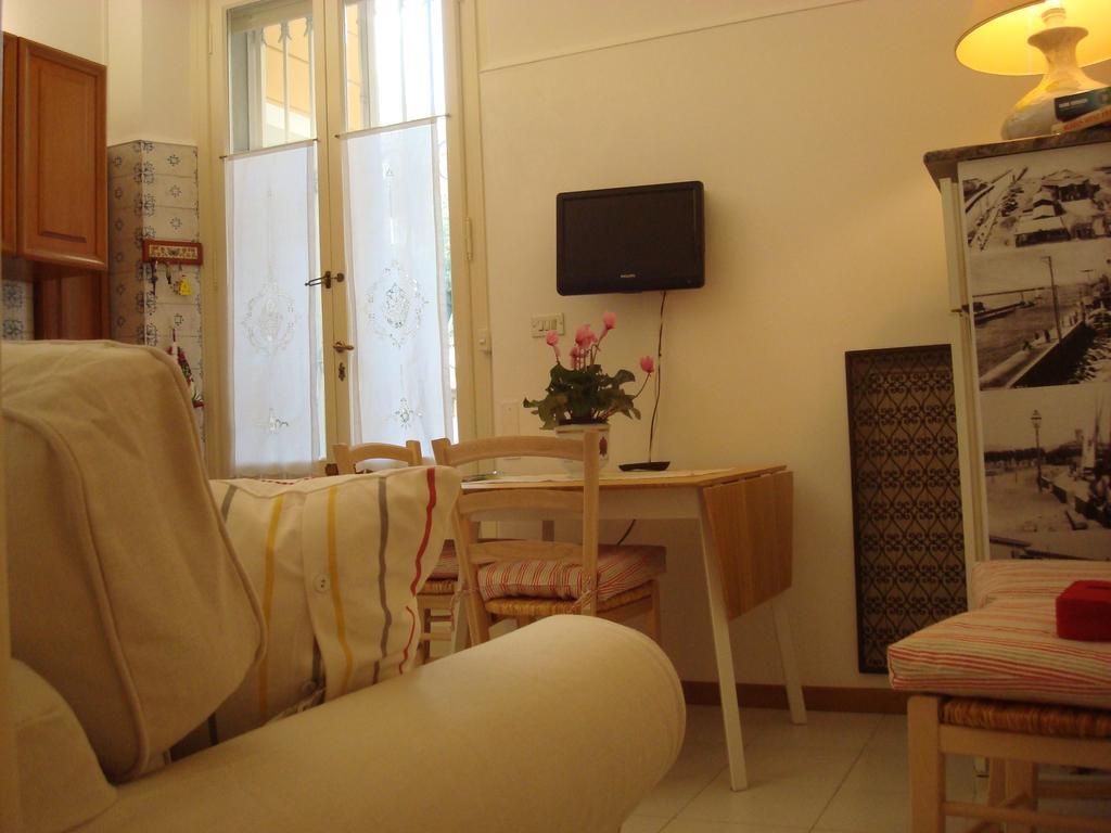 Apartamento Villino Caproni Viareggio Exterior foto